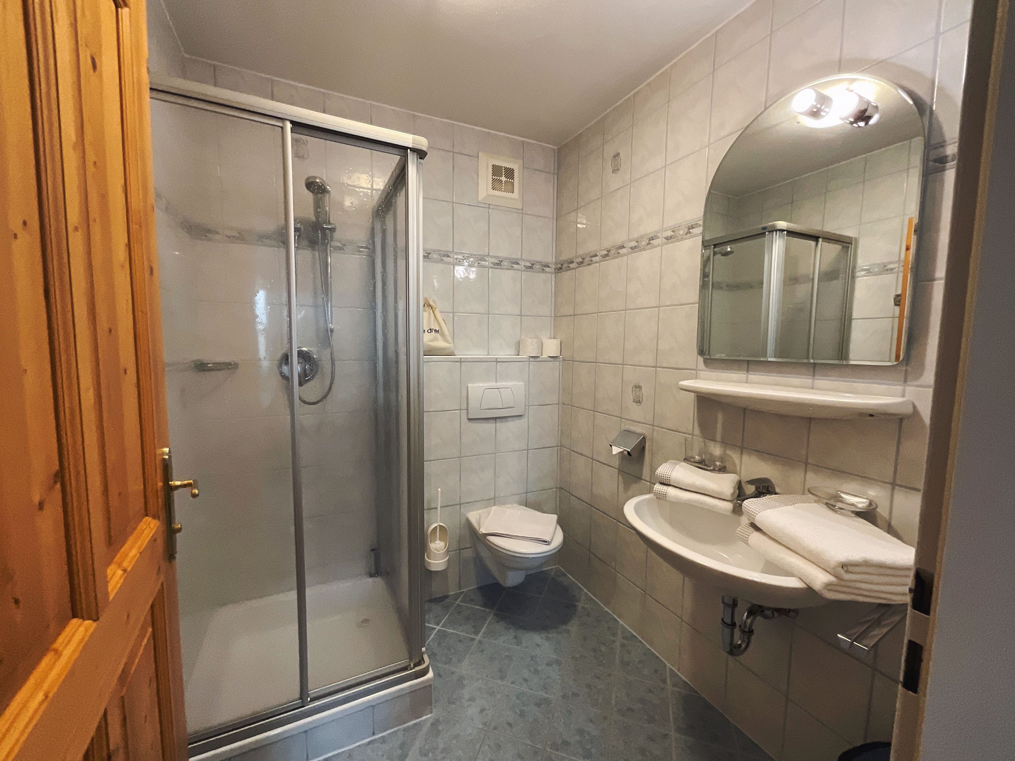 Apartment 1 - Bath